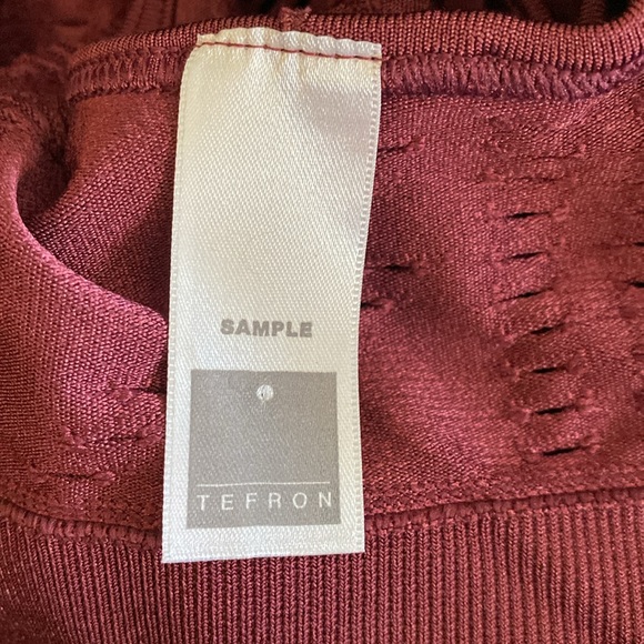 Tefron Burgundy Sports Bra Size Extra Small NWOT - Picture 5 of 5